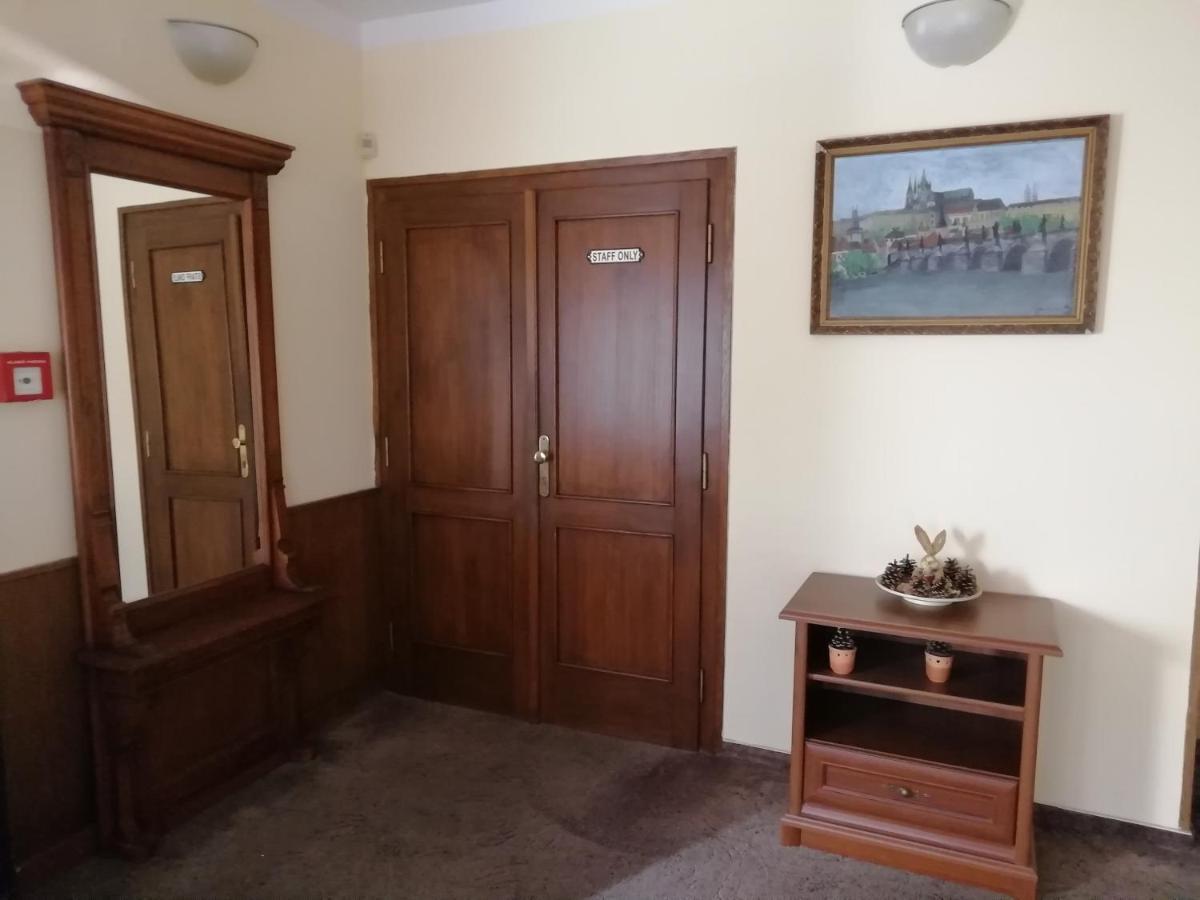 Villa Andy Prague Extérieur photo